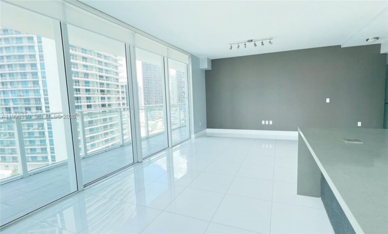 1080 Brickell Ave, Unit 1801, Miami, FL 33131 Photo