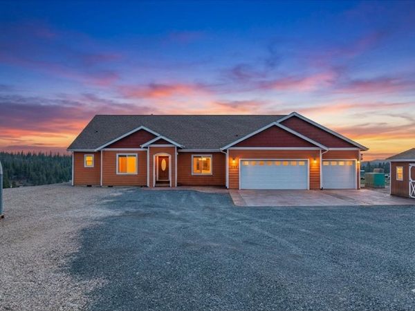 5205 Allen Rd, Springdale, WA 99173