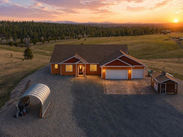 5205 Allen Rd, Springdale, WA 99173