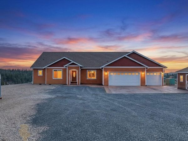 5205 Allen Rd, Springdale, WA 99173
