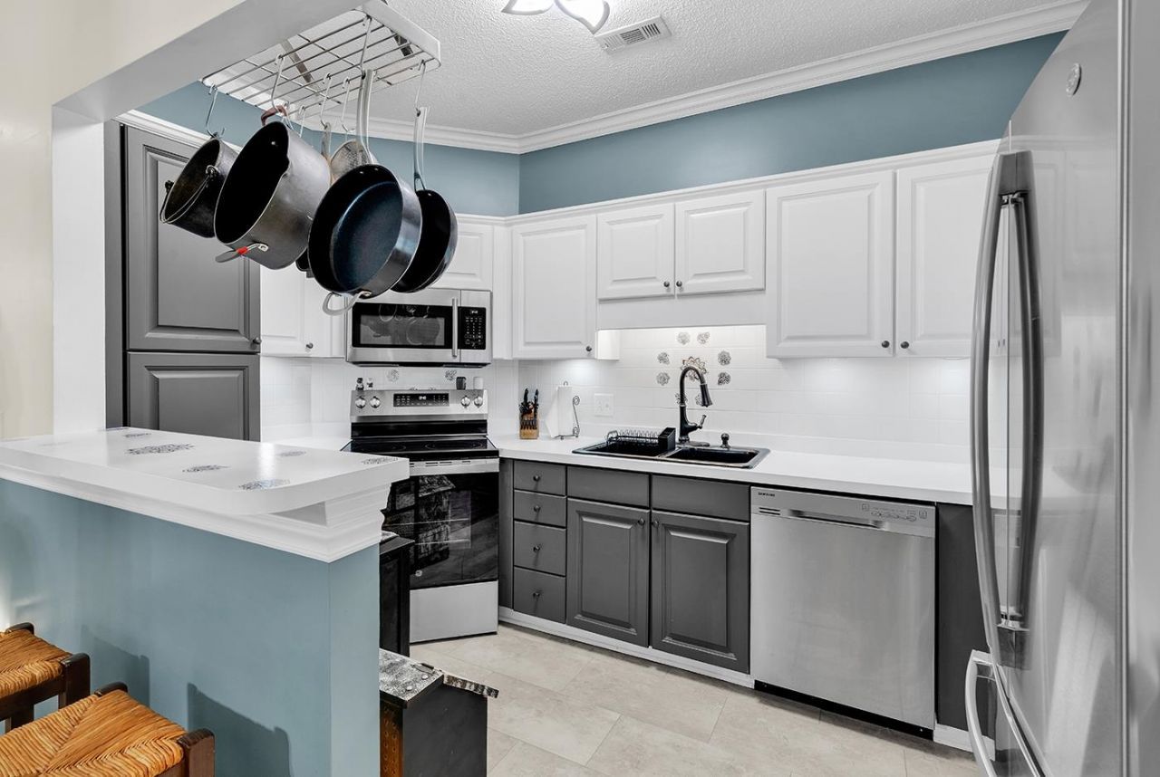 5205 Sweetwater Blvd.  Photo 8