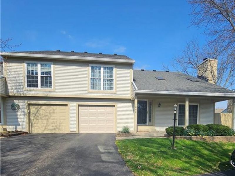 1060 Foxshire Place, Dayton, OH 45458 Photo 2