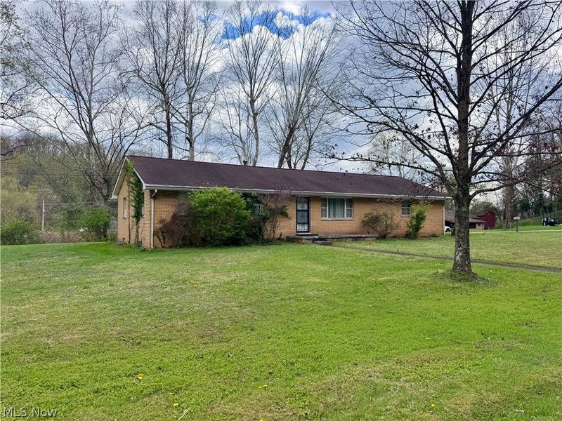 34 Chris Street, Belpre, OH 45714 Photo 2