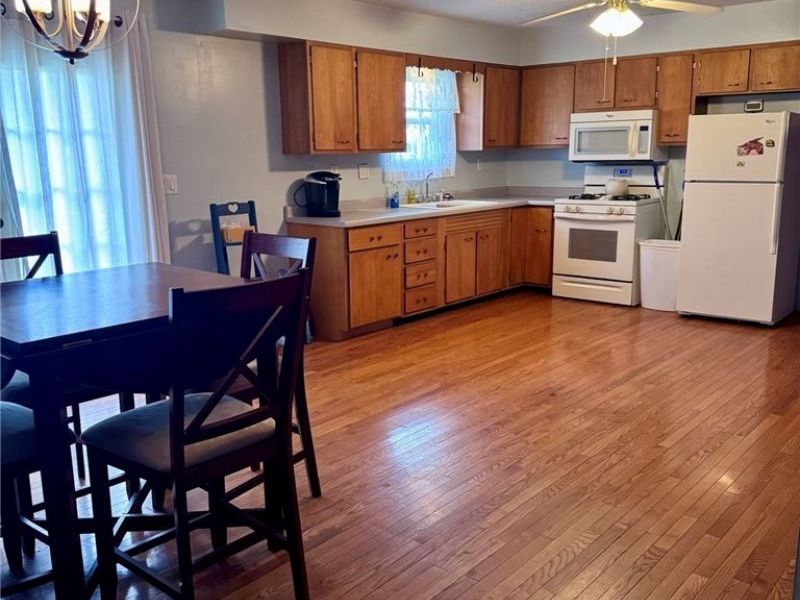 34 Chris Street, Belpre, OH 45714 Photo 4