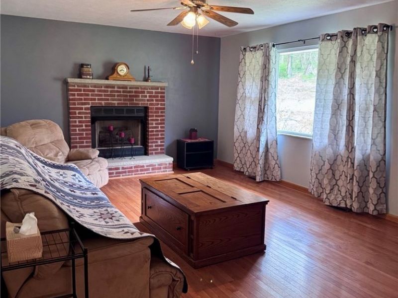 34 Chris Street, Belpre, OH 45714 Photo 5