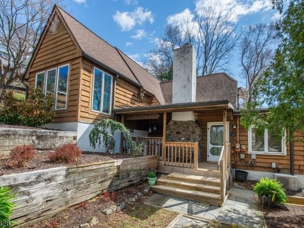 51 W Shore Trl, Sparta, NJ 07871