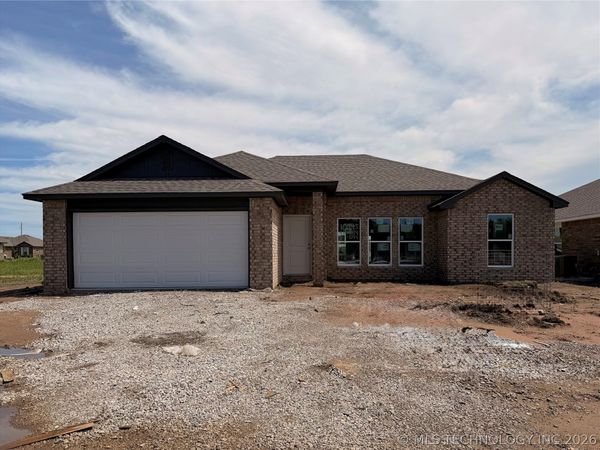 10945 S 271st East Avenue, Coweta, OK 74429