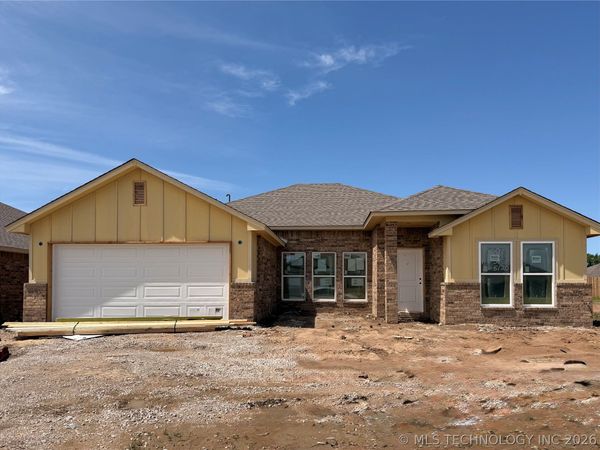 10886 S 272nd East Avenue, Coweta, OK 74429