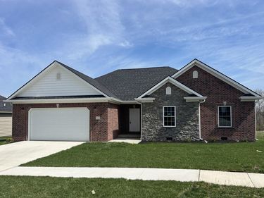 109 Linzi Way, Paris, KY 40361