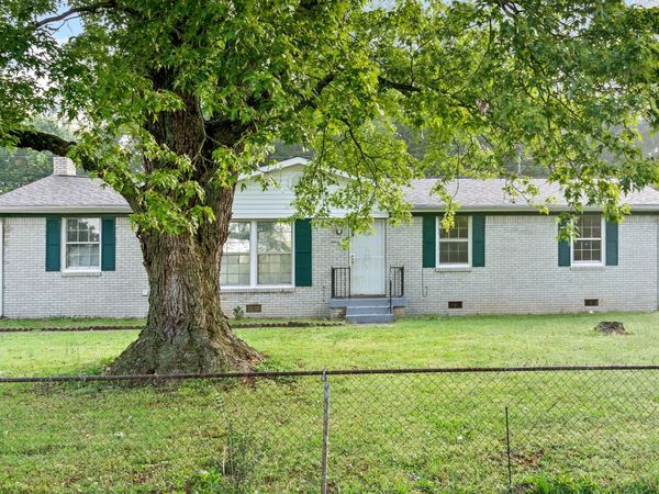 2307 Pendleton Dr , Clarksville, TN 37042