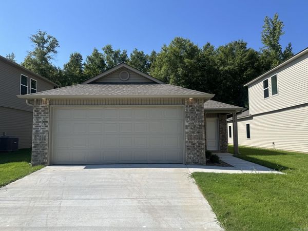 150 Jonathan Drive, Maumelle, AR 72113