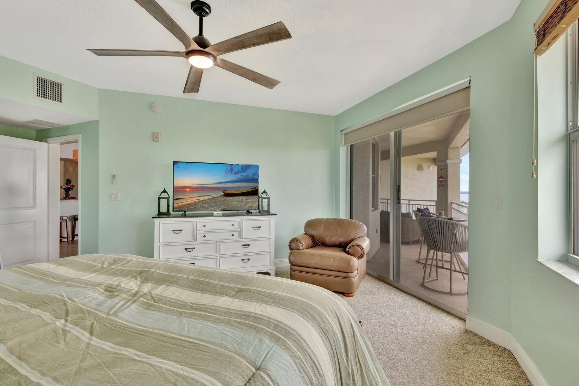 975 NW Flagler Avenue, Unit 407, Stuart, FL 34994 Photo