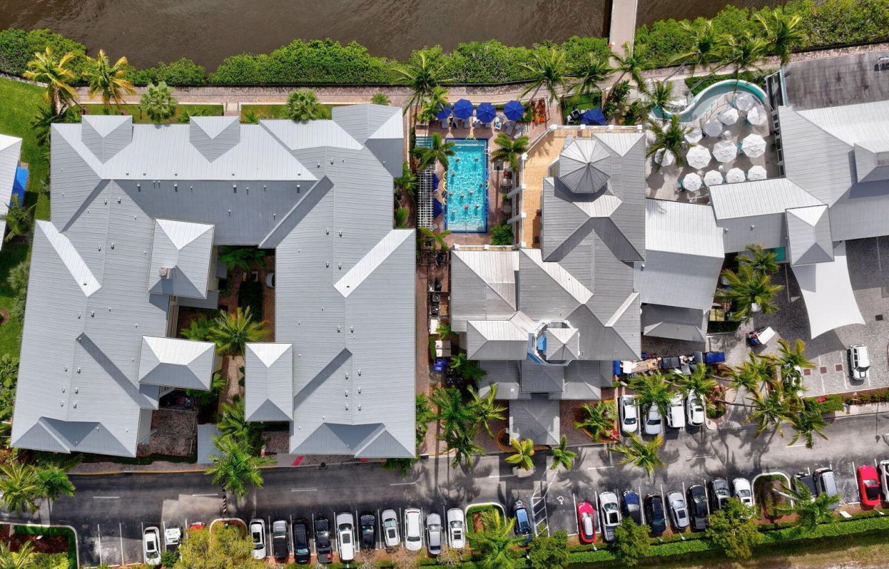 975 NW Flagler Avenue, Unit 407, Stuart, FL 34994 Photo