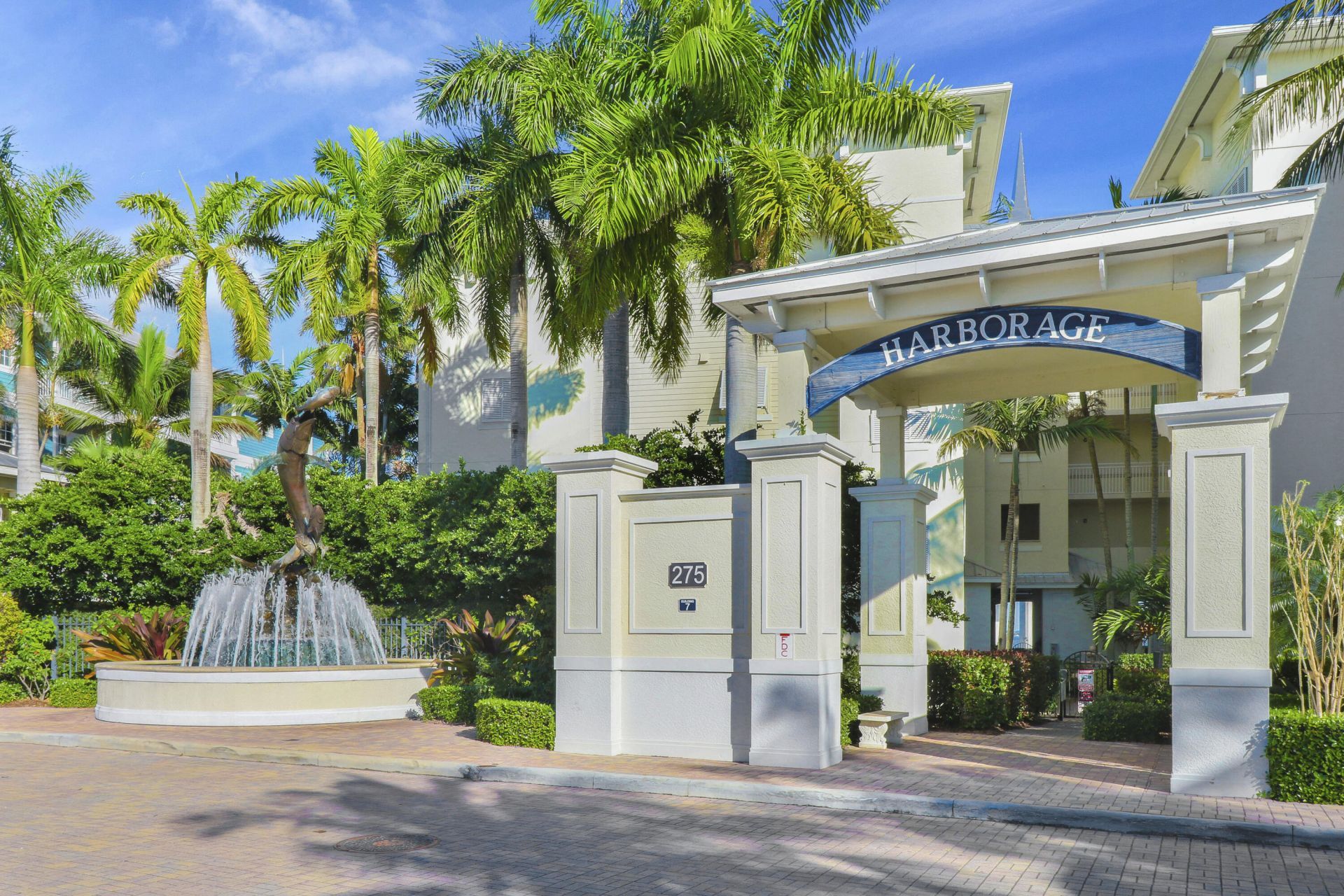 975 NW Flagler Avenue, Unit 407, Stuart, FL 34994 Photo