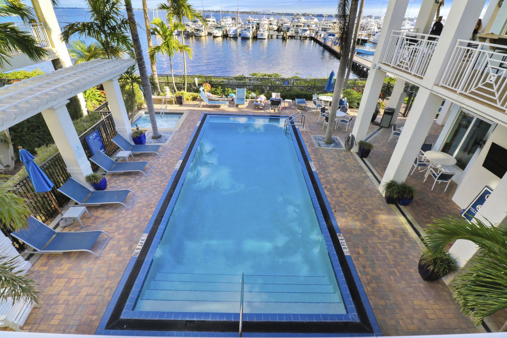 975 NW Flagler Avenue, Unit 407, Stuart, FL 34994 Photo