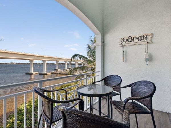 415 NW Flagler Avenue, Unit 403, Stuart, FL 34994