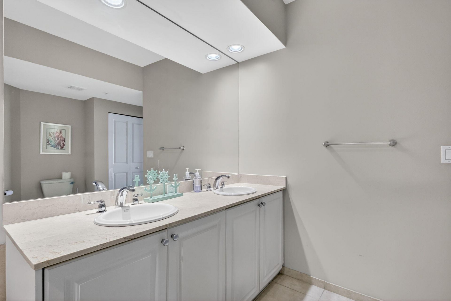 415 NW Flagler Avenue, Unit 403, Stuart, FL 34994 Photo