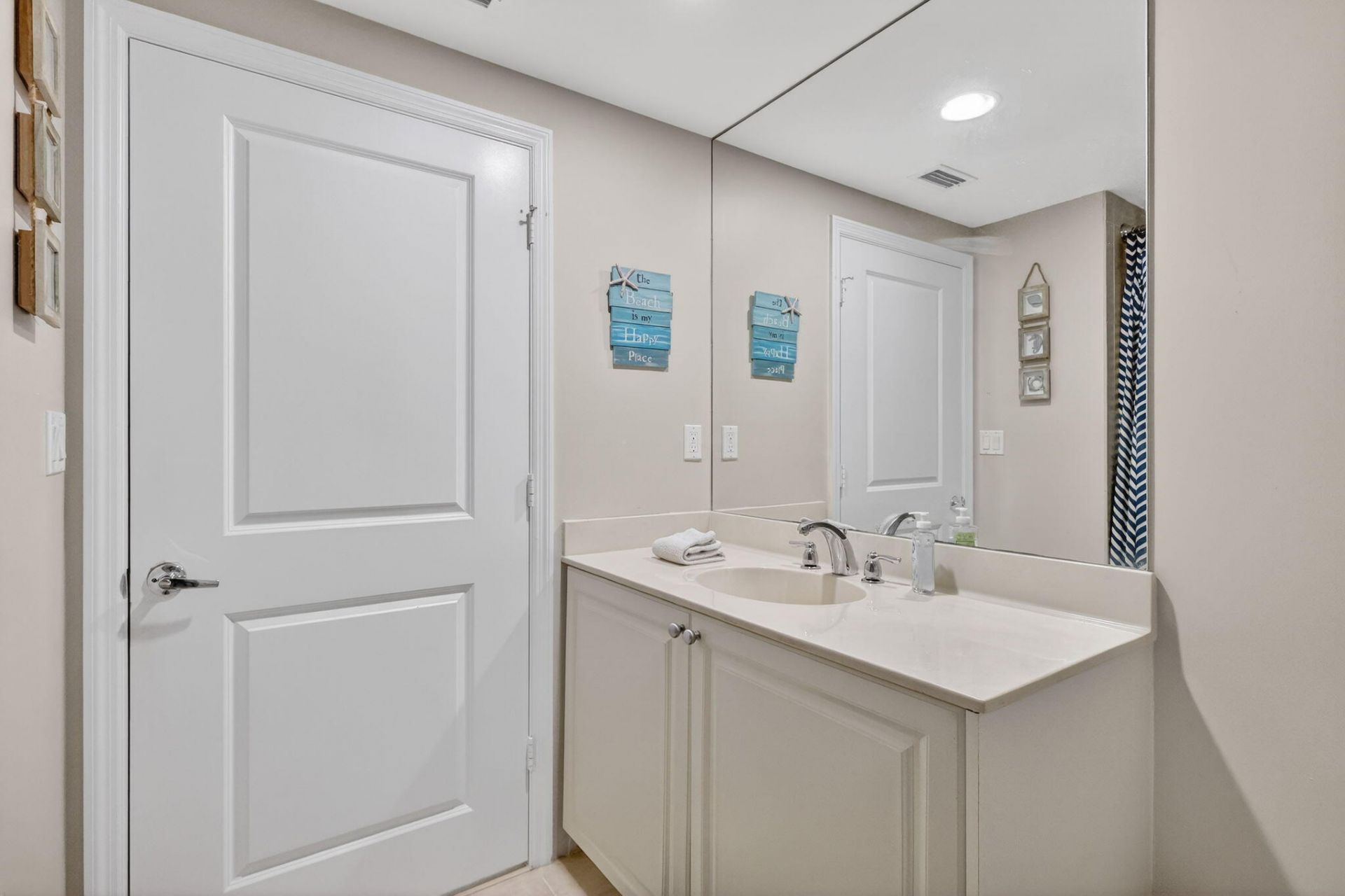 415 NW Flagler Avenue, Unit 403, Stuart, FL 34994 Photo