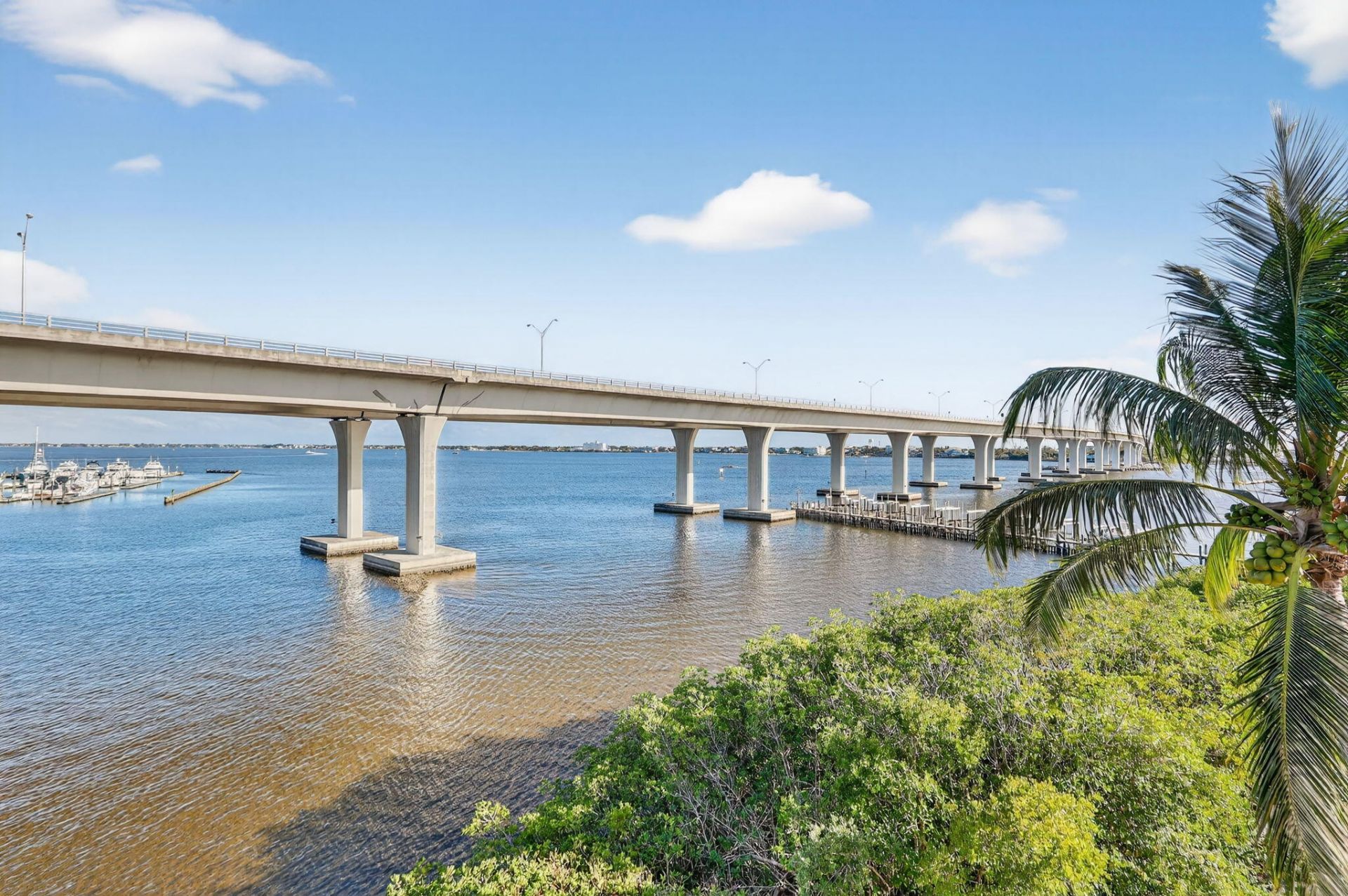 415 NW Flagler Avenue, Unit 403, Stuart, FL 34994 Photo