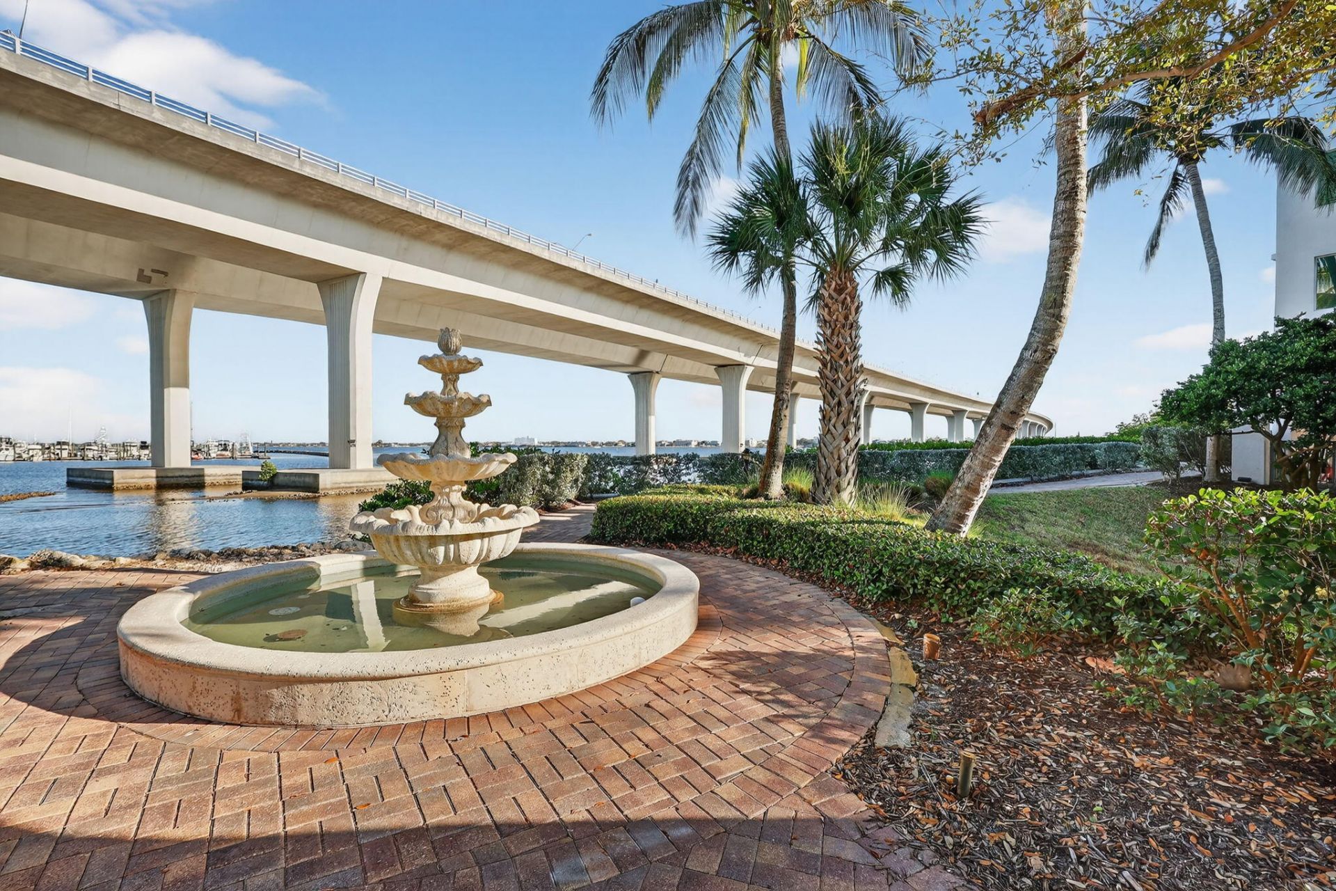 415 NW Flagler Avenue, Unit 403, Stuart, FL 34994 Photo