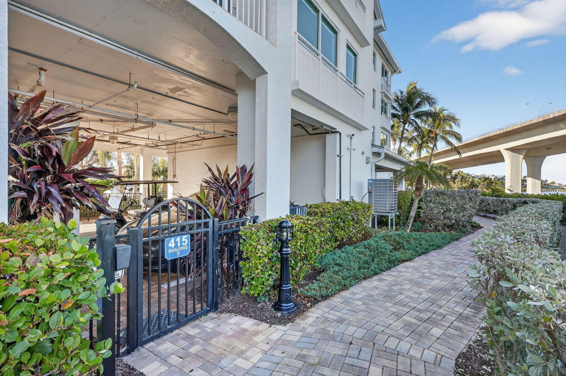 415 NW Flagler Avenue, Unit 403, Stuart, FL 34994 Photo