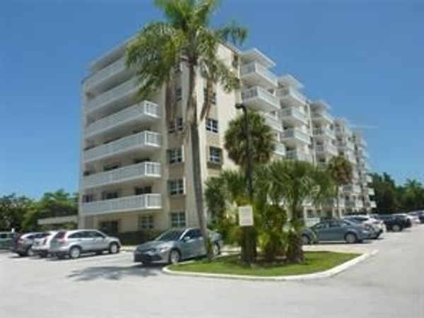 1831 NE 38th Street, Unit 108, Oakland Park, FL 33308