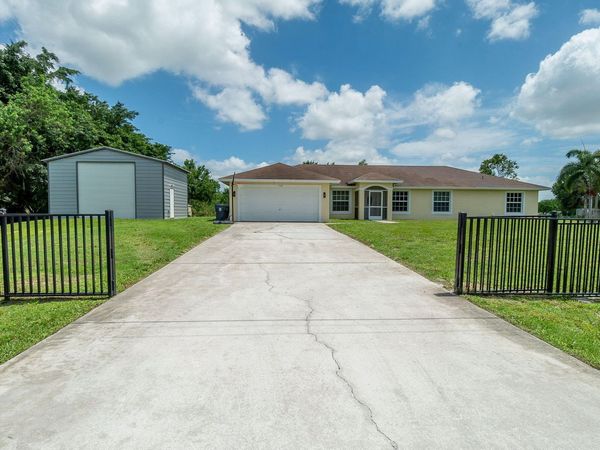 17468 N 38th Rd Road N, The Acreage, FL 33470