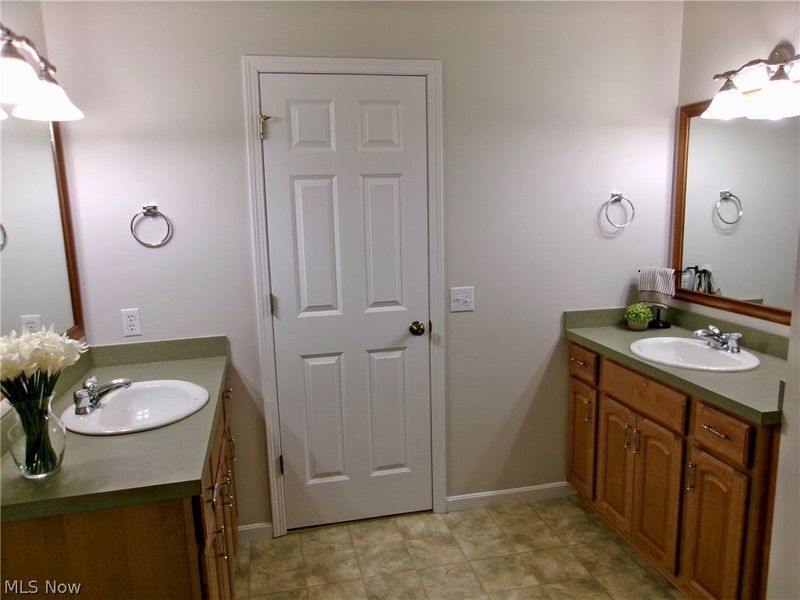 3473 Churchill Downs, Stow, OH 44224 Photo 38