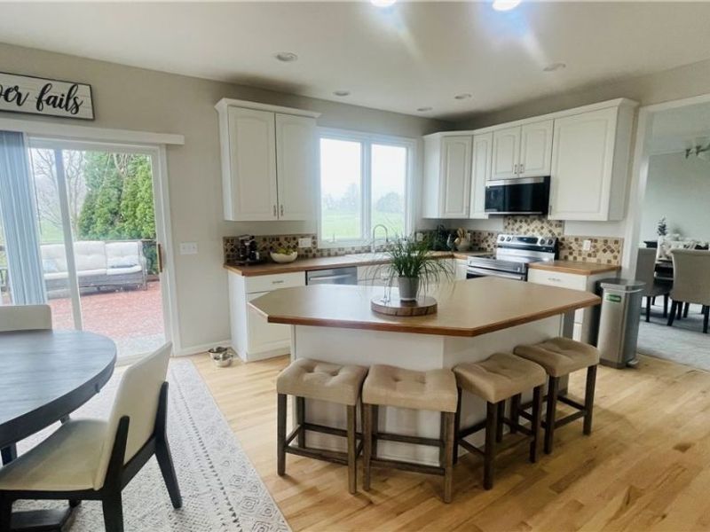 3473 Churchill Downs , Stow, OH 44224 Photo 4