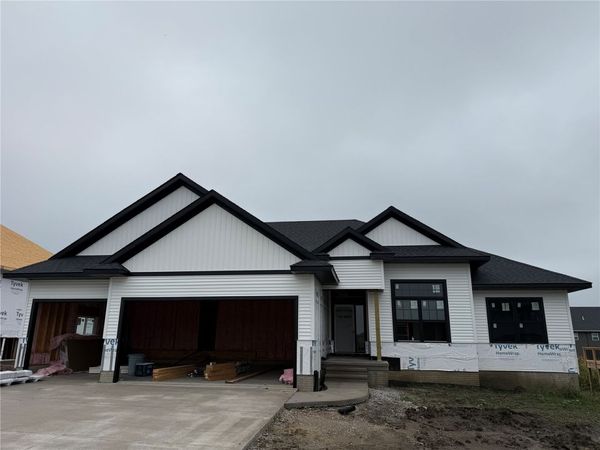 60 S Seven Oaks Road, North Liberty, IA 52317