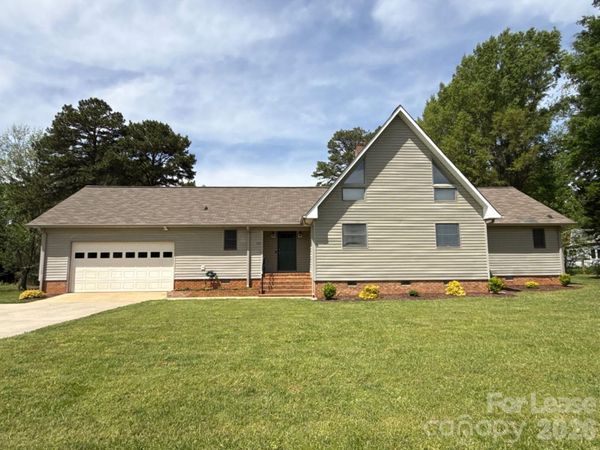 110 Aqua Drive, Mooresville, NC 28117