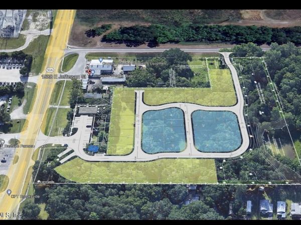 1572 E JEFFERSON Street, Brooksville, FL 34601