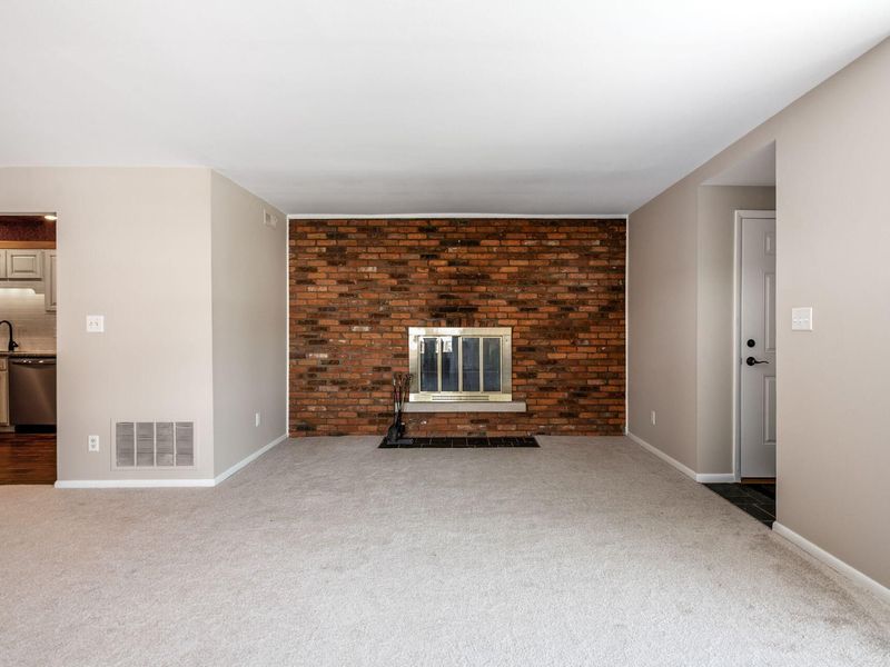 1474 Lafayette Drive , Unit B, Columbus, OH 43220 Photo 14