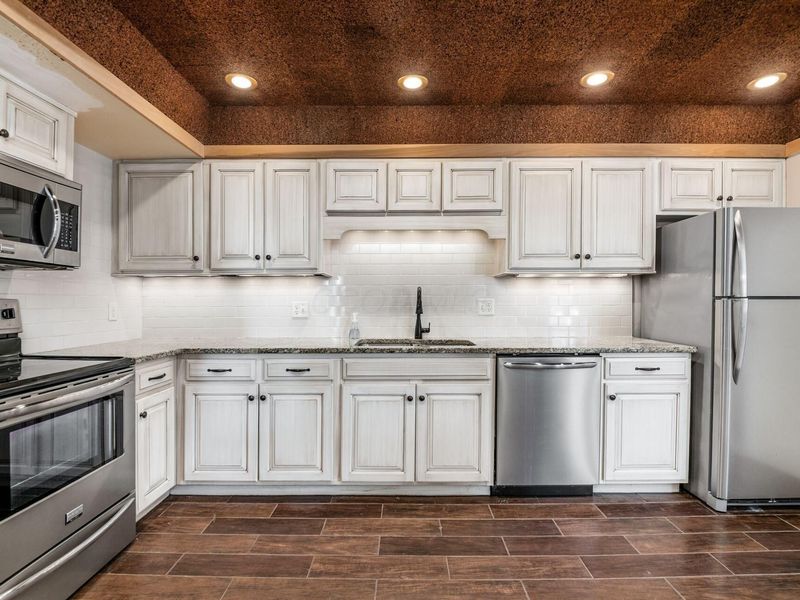 1474 Lafayette Drive , Unit B, Columbus, OH 43220 Photo 20