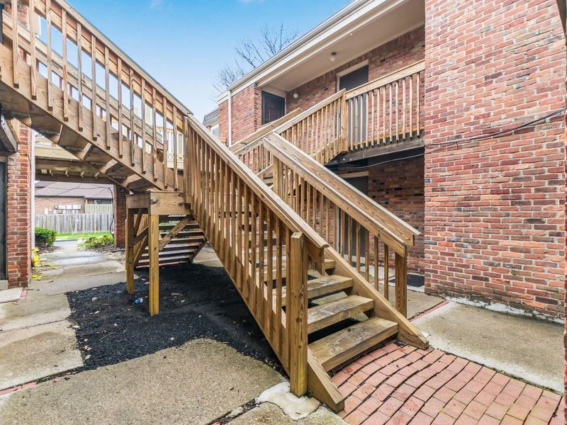 1474 Lafayette Drive , Unit B, Columbus, OH 43220 Photo 5