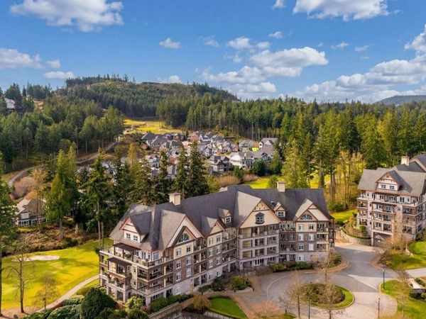 1375 Bear Mountain Pkwy, Unit #301, Langford, BC V9B 0C9