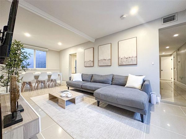 174 NE 55th St, Unit 1, Miami, FL 33137