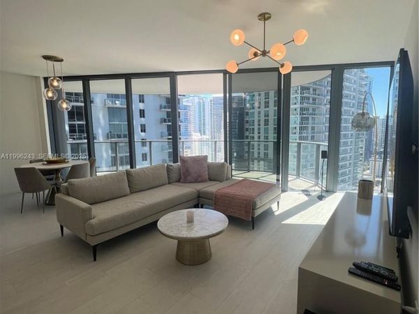 1000 Brickell Plaza , Unit 2701, Miami, FL 33131