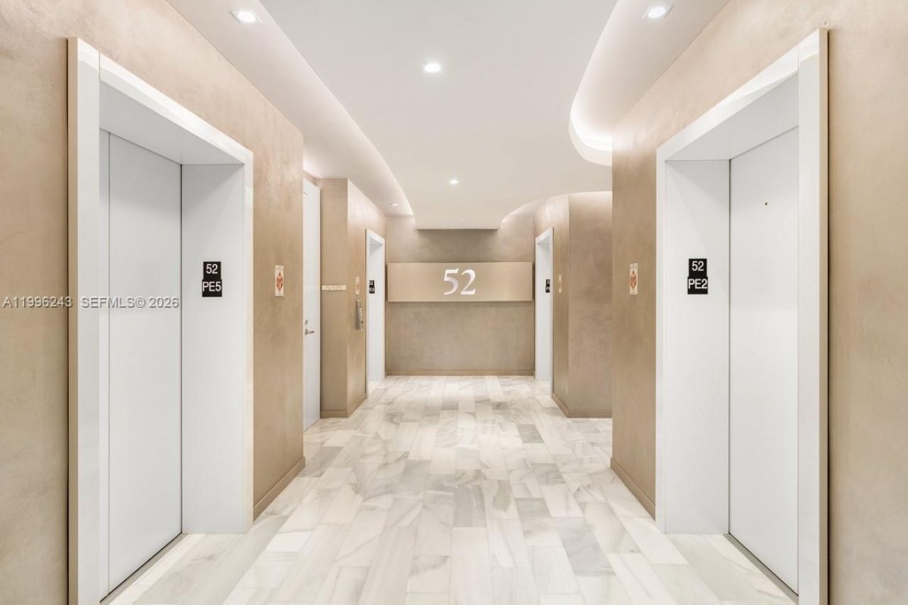 1000 Brickell Plaza, Unit 2701, Miami, FL 33131 Photo