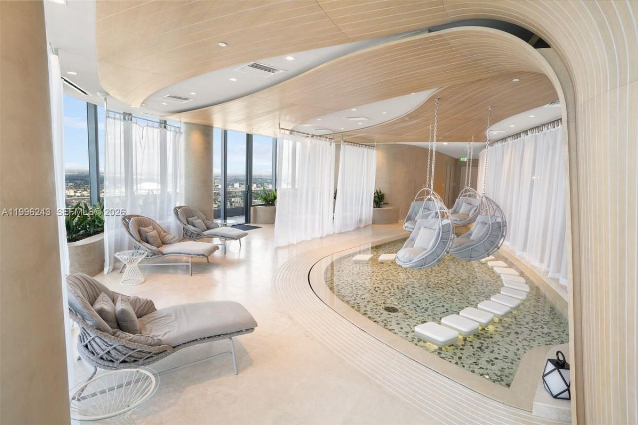 1000 Brickell Plaza, Unit 2701, Miami, FL 33131 Photo