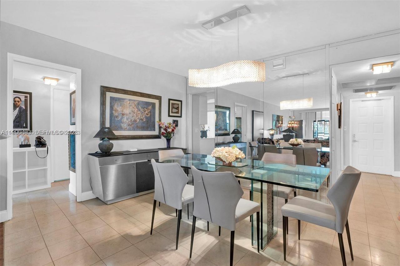 3970 Oaks Clubhouse Dr , Unit 302, Pompano Beach, FL 33069 Photo