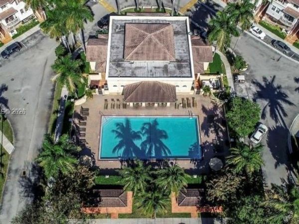 8956 W Flagler St, Unit 206, Miami, FL 33174