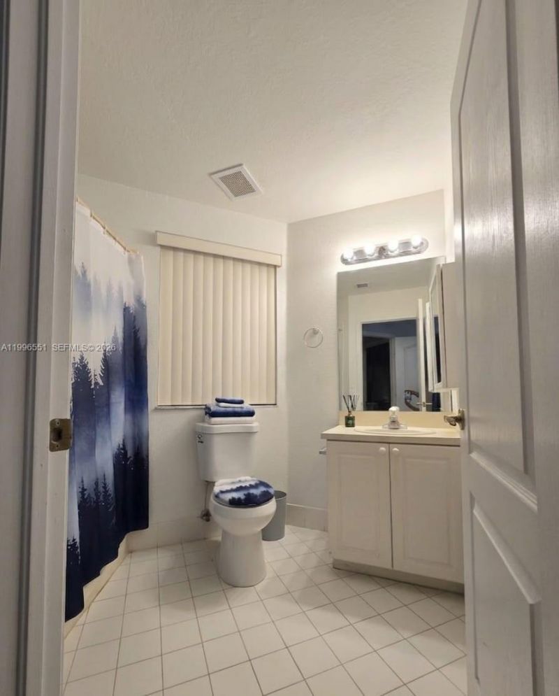 8956 W Flagler St, Unit 206, Miami, FL 33174 Photo