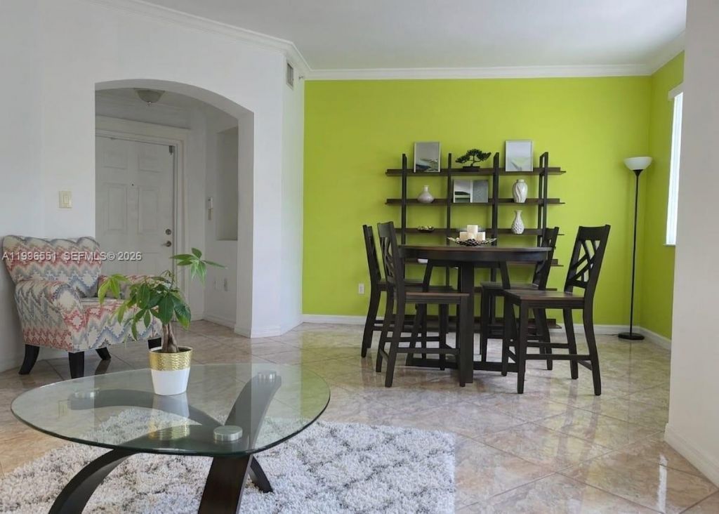 8956 W Flagler St, Unit 206, Miami, FL 33174 Photo