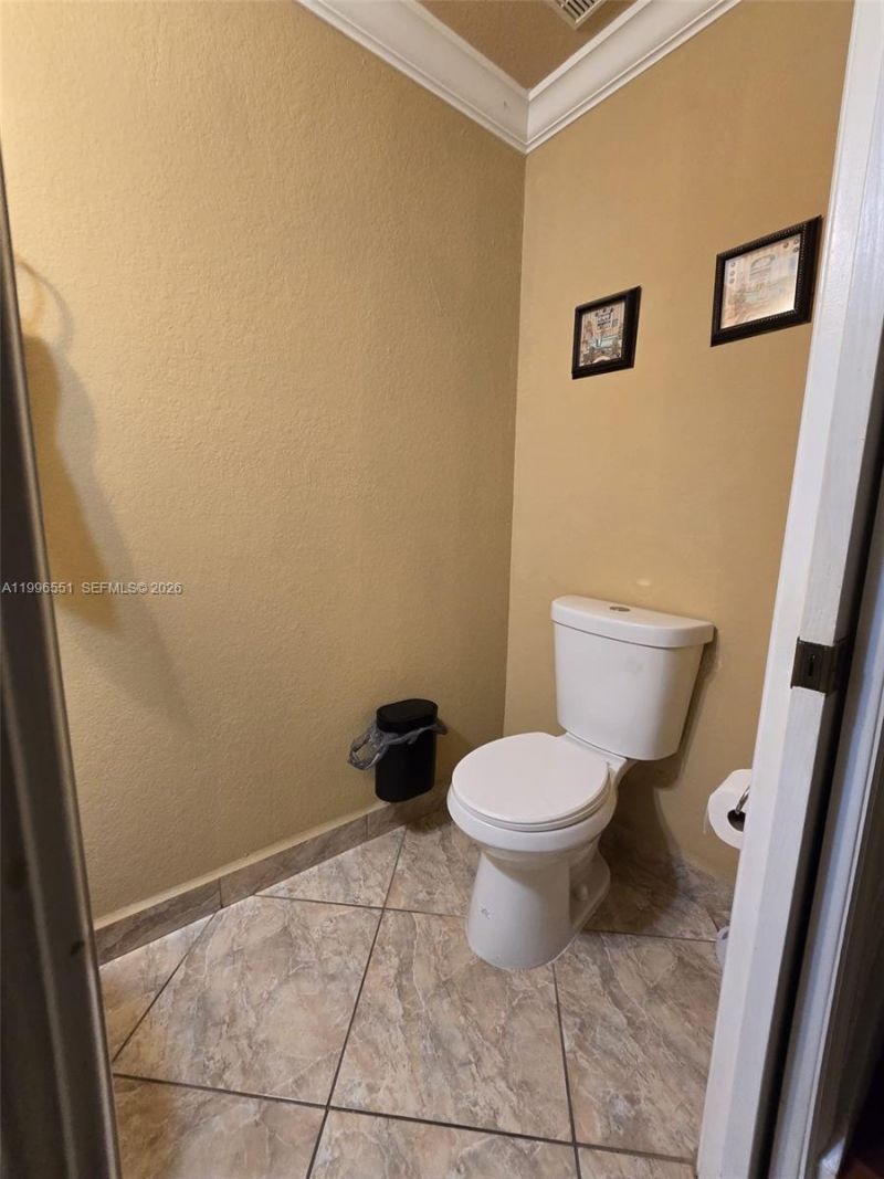 8956 W Flagler St, Unit 206, Miami, FL 33174 Photo