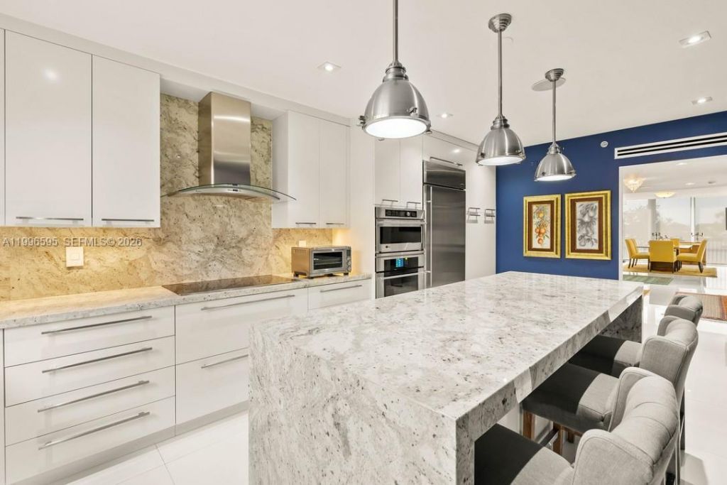 1000 Venetian Way , Unit 105, Miami, FL 33139 Photo