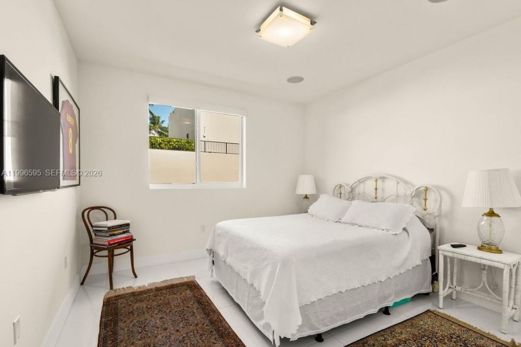 1000 Venetian Way , Unit 105, Miami, FL 33139 Photo