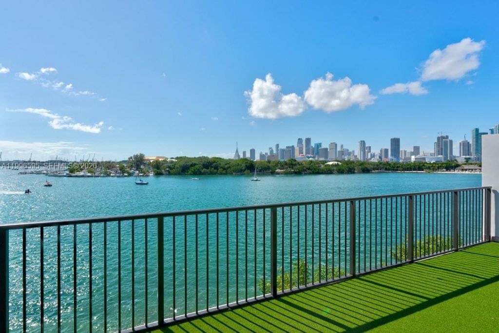 1000 Venetian Way , Unit 105, Miami, FL 33139 Photo