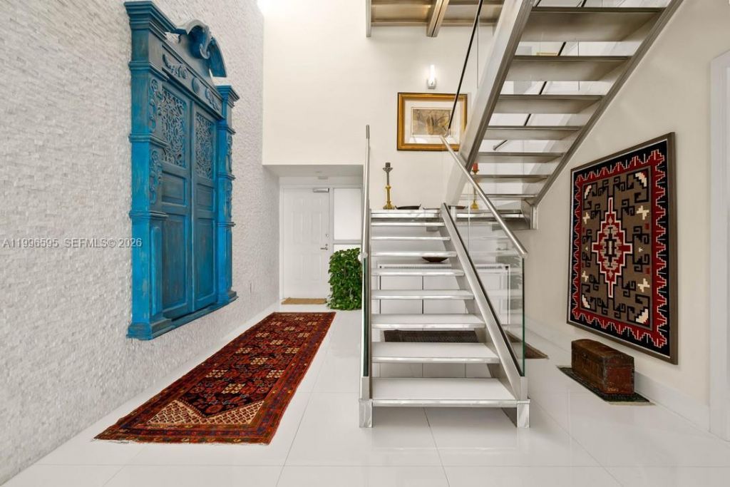 1000 Venetian Way , Unit 105, Miami, FL 33139 Photo