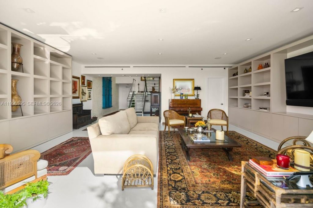 1000 Venetian Way , Unit 105, Miami, FL 33139 Photo